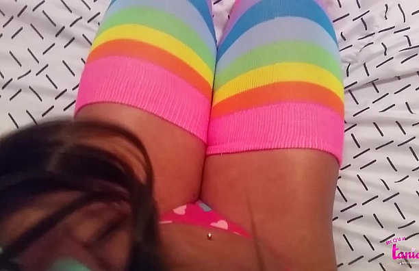 content/2016-06-19colorful-selfie-cumshot-v/1.jpg